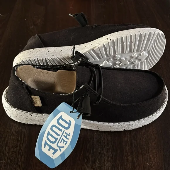 Hey Dude Shoes - Picture 3 of 5